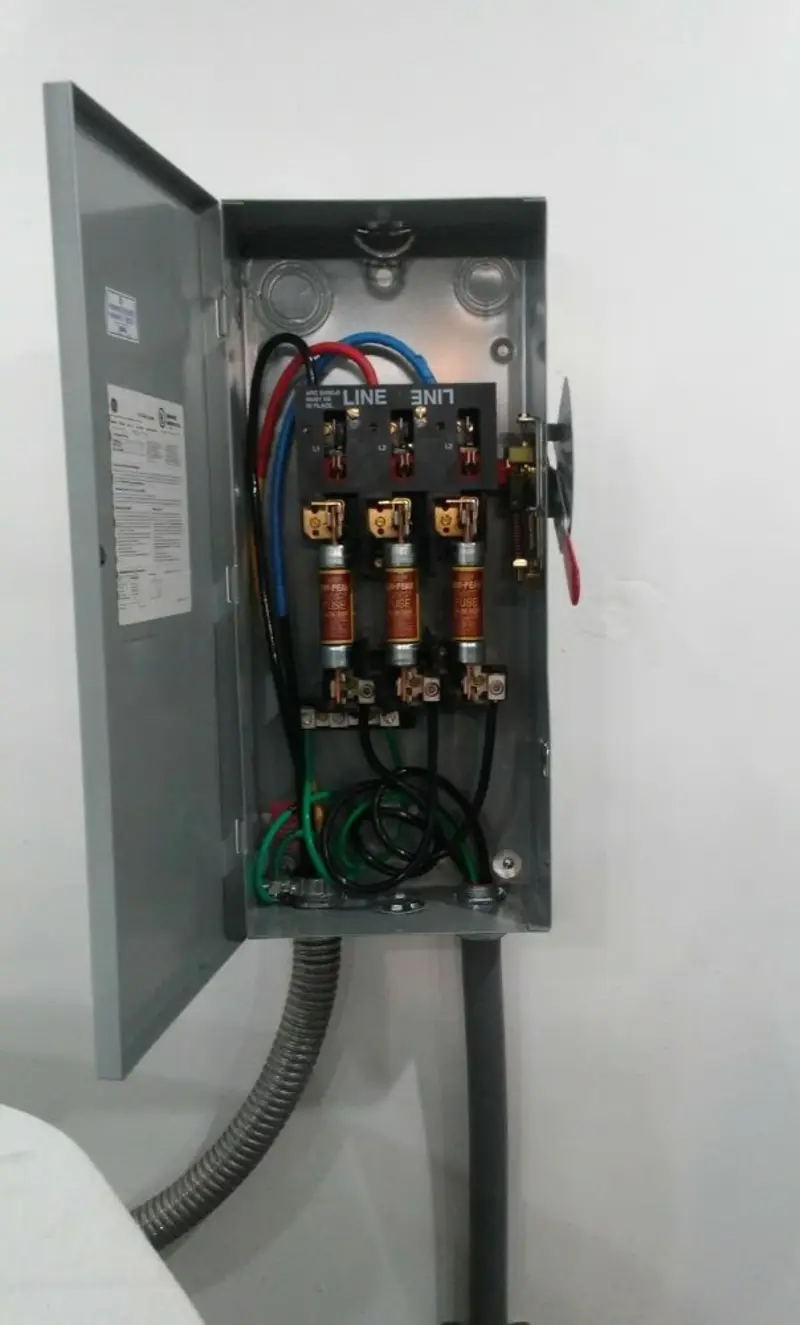 Three-phase disconnect switch installed for Electrical Wiring & Rewiring in Lindenwold