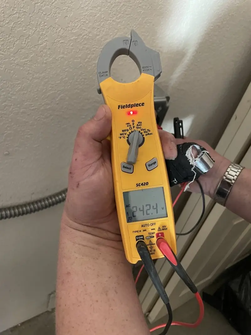 Voltage testing with clamp meter during Generator Installation in Lindenwold